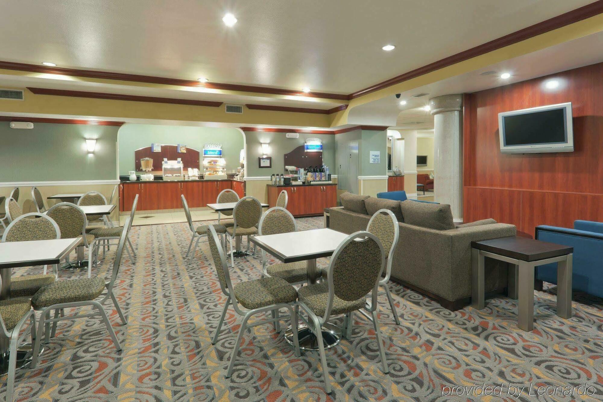 Holiday Inn Express & Suites Bakersfield Central Restaurant foto